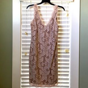 Sleevless Lace Cocktail Dress 🍸